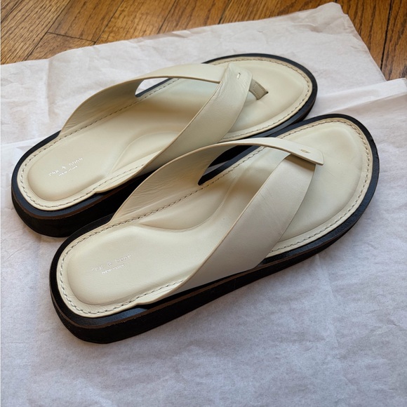 Shoes - RAG&BONE flip flop sandals